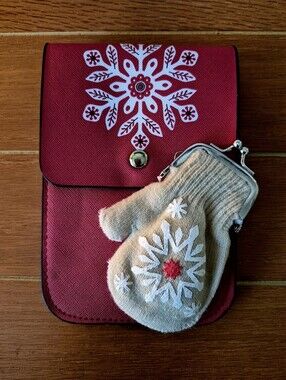 Giftcraft Red/White Snowflake Crossbody Pouch w/Beige Snowflake Coin Purse